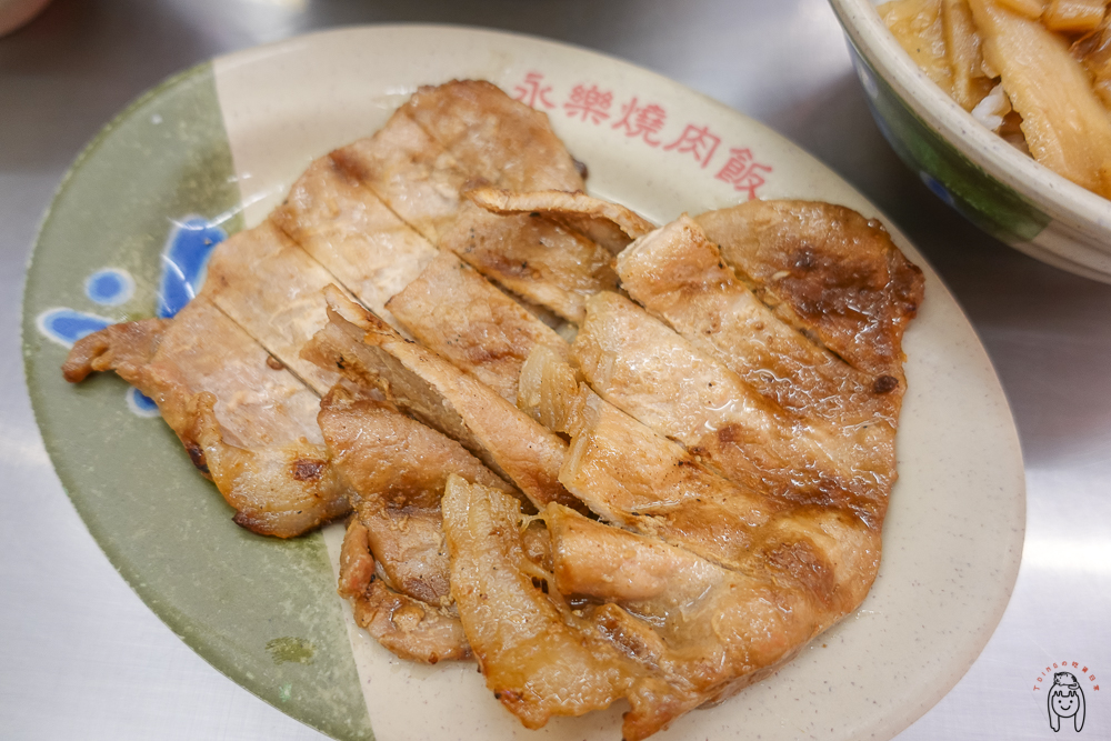 台南東區裕農路美食 | 裕農燒肉飯(原永樂燒肉飯)，午晚餐便當好選擇，附味噌湯跟沙拉，還可以加肉喔！