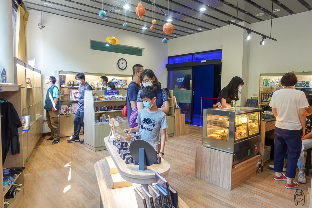 台南景點｜南瀛天文館，全台唯一可夜間星空導覽天文館，有寓教於樂的豐富特展、互動性遊戲，適合安排親子一日遊！