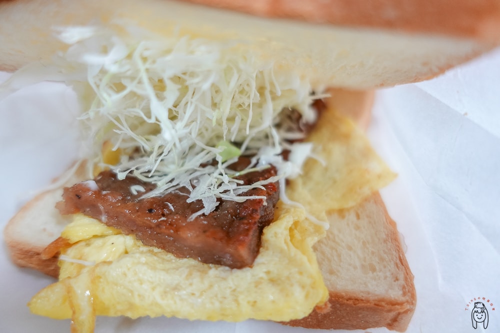 20251002-zry7l 20251002-zry7l