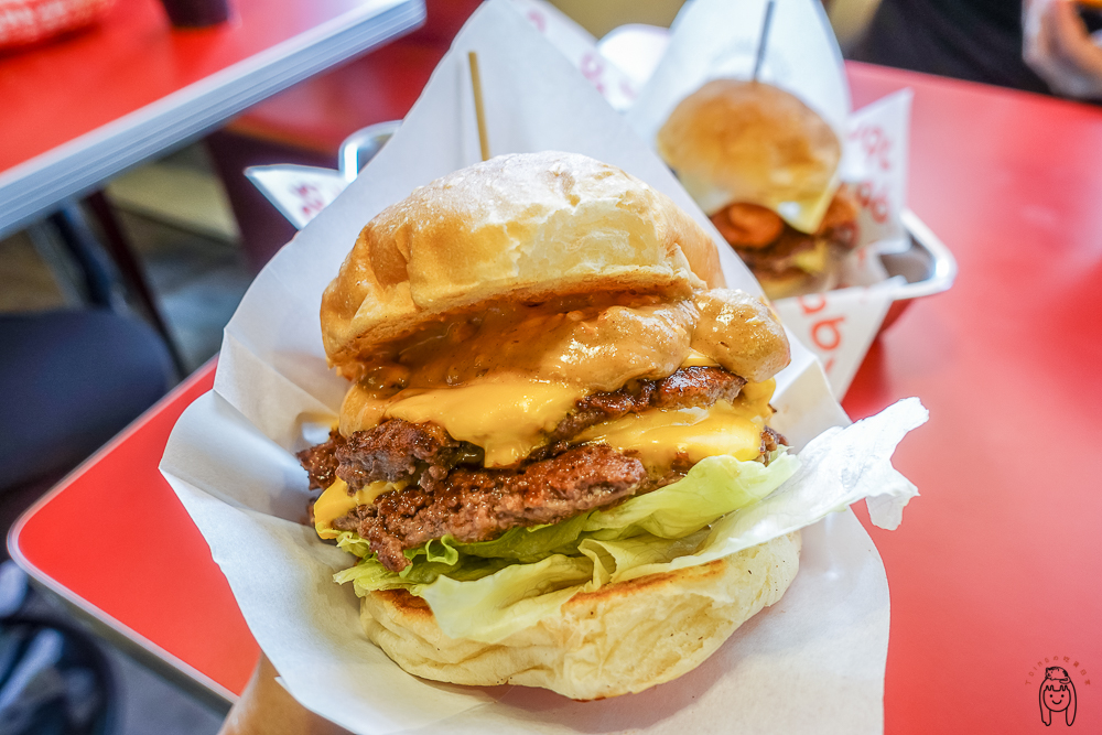 台南中西區美食｜ABC Burger，尊王路必訪道地美式漢堡店，激推銷魂多汁雙層漢堡肉！