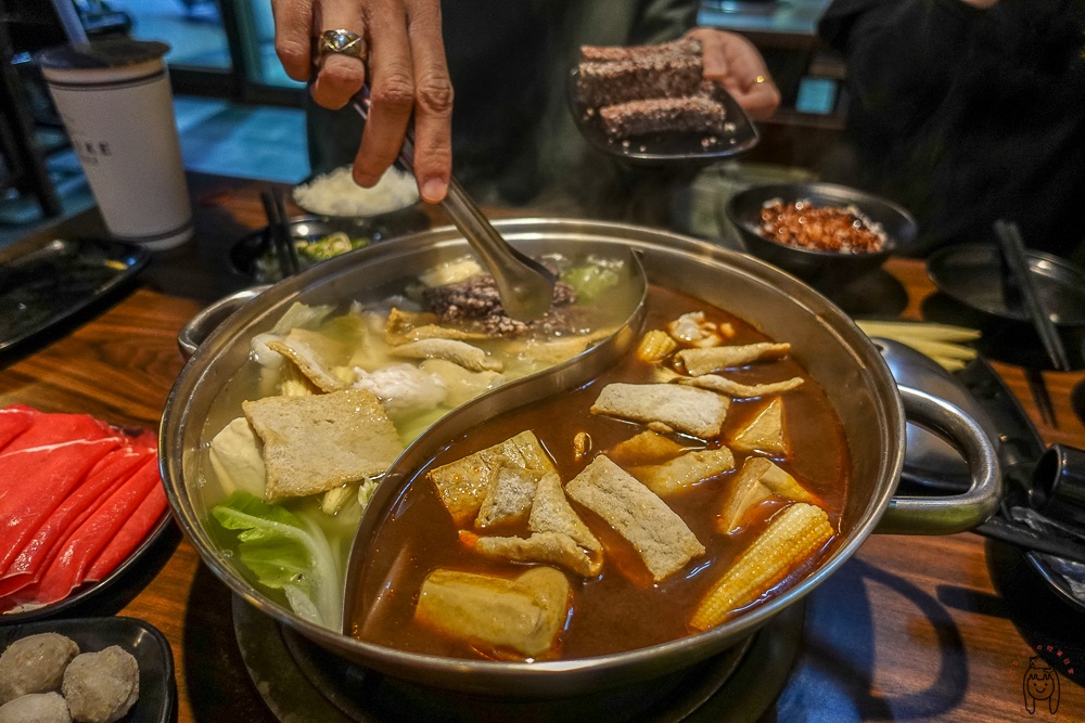 台南東區火鍋｜劉麻辣世家，內行饕客才知道的麻辣鍋，特殊麻辣甘甜湯頭，一吃就上癮！