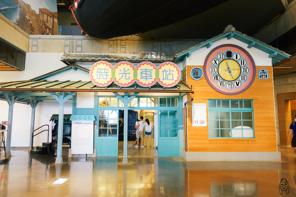 台南景點｜國立臺灣歷史博物館，溜小孩好去處，有戶外草皮、以歷史為主題展覽，適合親子旅遊。
