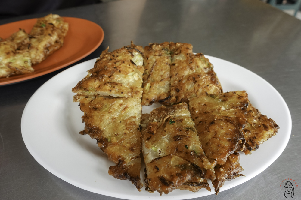 台南中西區早餐｜幸福鍋貼，府前路老字號早餐，大推酥脆蔬菜煎餅跟黃金鍋貼！