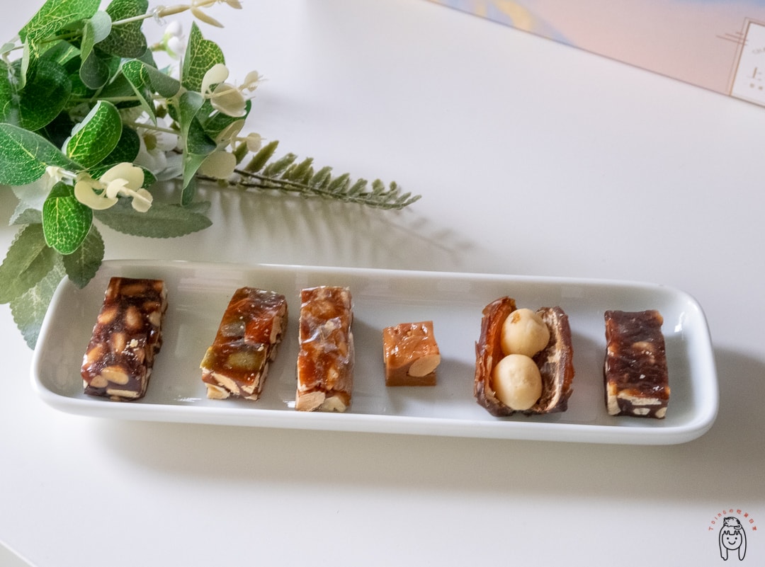 20251002-zra83 20251002-zra83