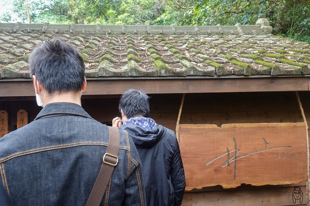 20251002-qsf5m 20251002-qsf5m