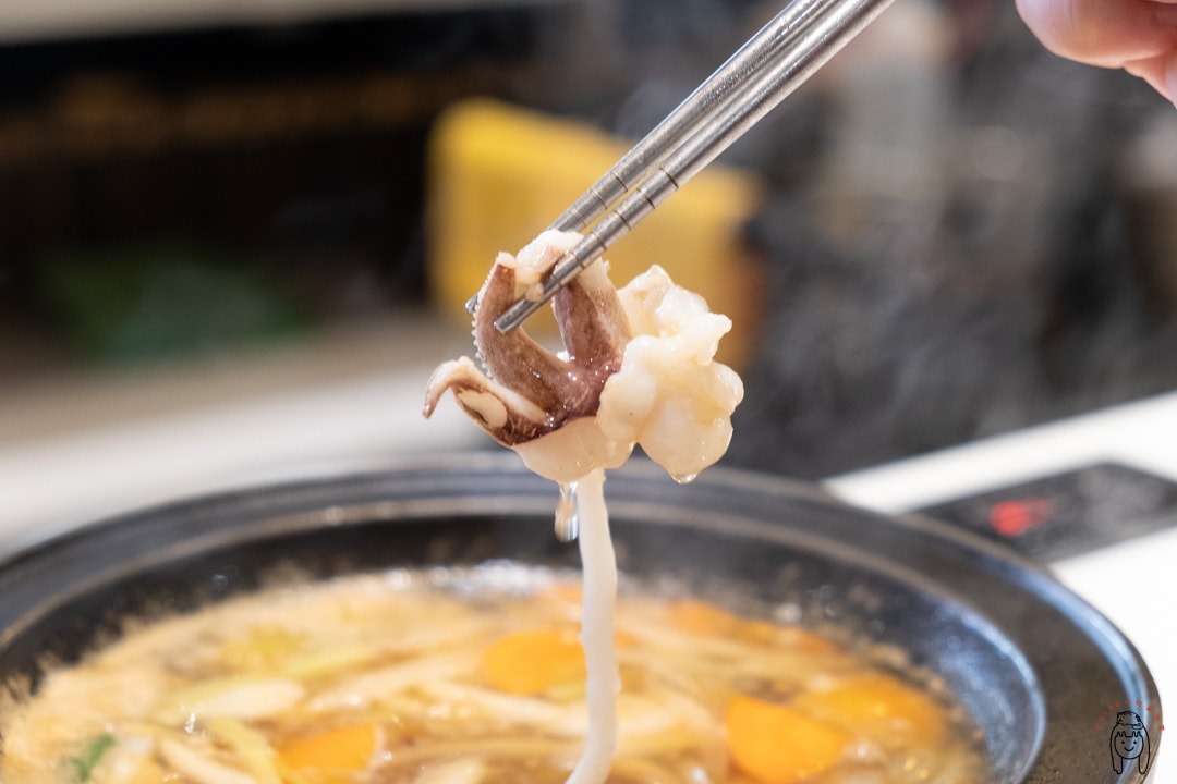 20251002-mqhz1 20251002-mqhz1